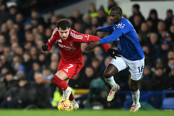 湖人暴露出 湖人暴露出